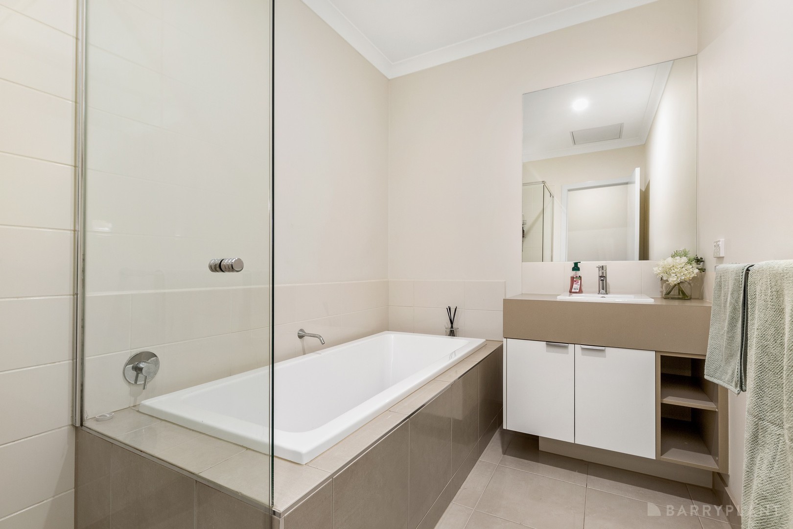 16 Rosette Crescent, Keysborough, VIC 3173, Keysborough - Thumbnail 3