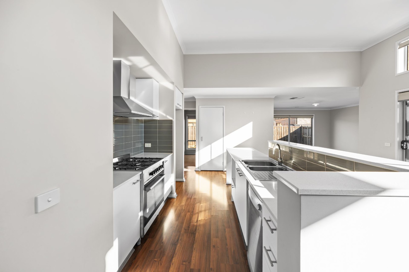 16 Rowling Street, Fraser Rise, VIC 3336, Fraser Rise - Thumbnail 5