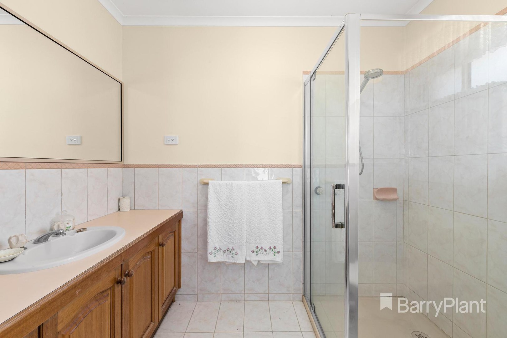 16 Rule Close, Mill Park, VIC 3082, Mill Park - Thumbnail 8