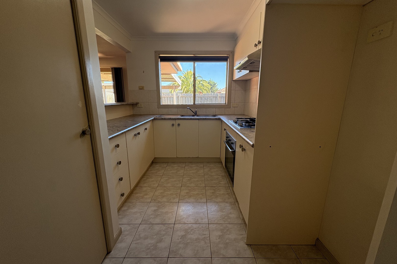 16 Santolin Drive, Hillside, VIC 3037, Hillside - Thumbnail 3