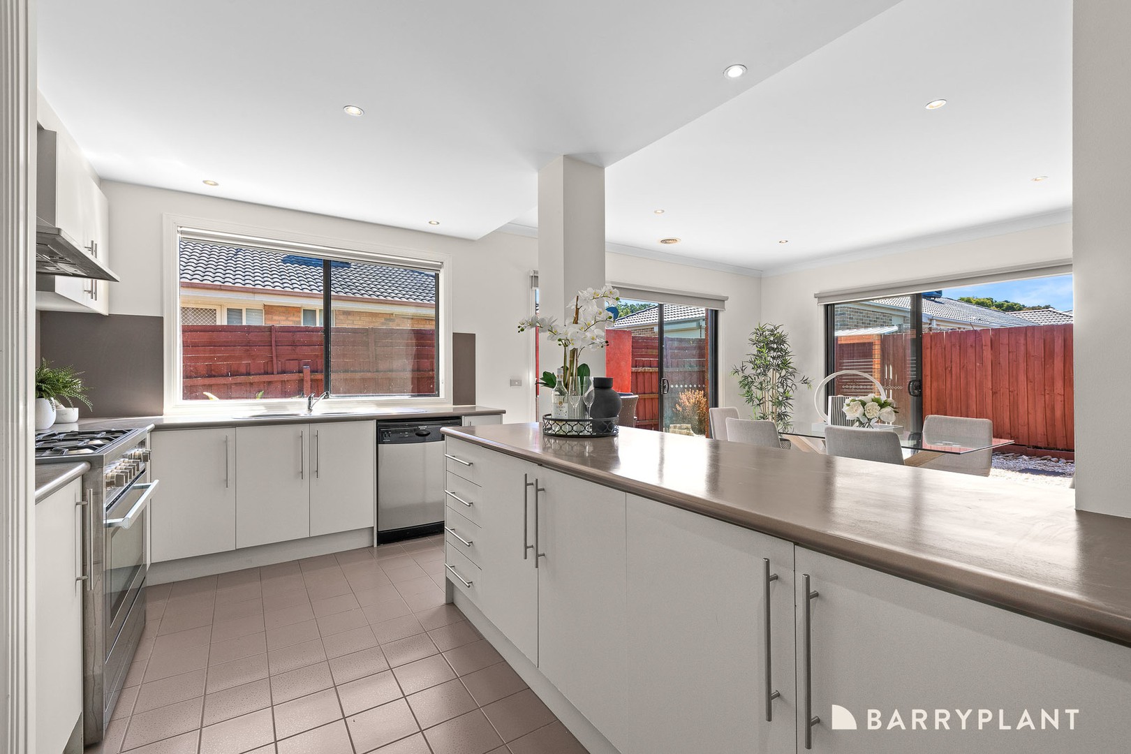 16 Seattle Square, Narre Warren, VIC 3805, Narre Warren - Thumbnail 4