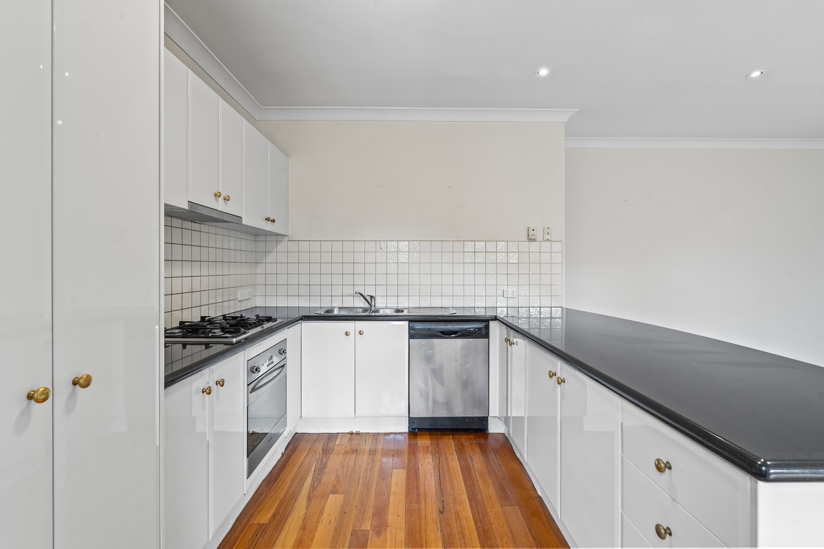 16 Severn Street, Box Hill North, VIC 3129, Box Hill North - Thumbnail 5