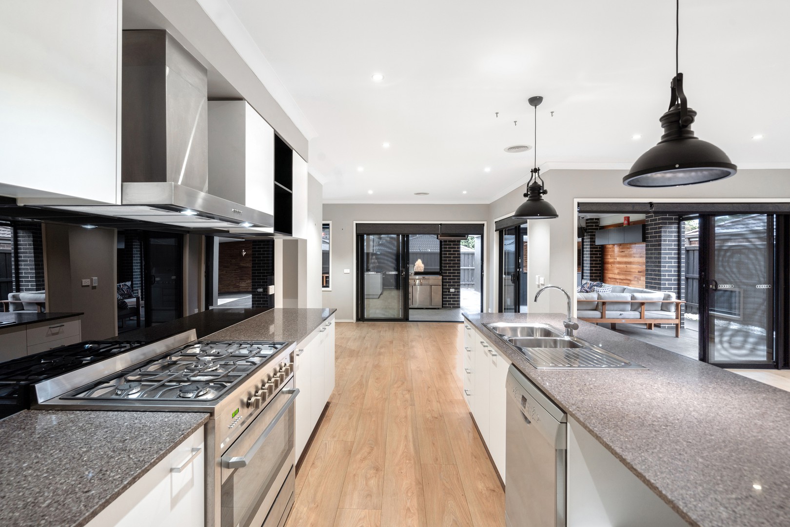 16 Sherwood Road, Chirnside Park, VIC 3116 - Thumbnail 2 - 09/04/2024