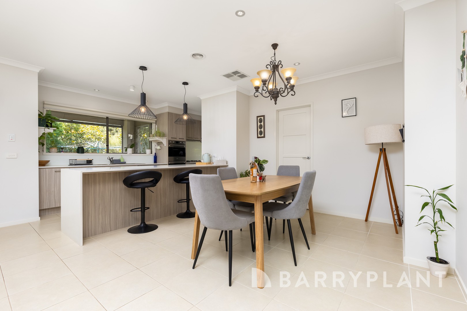 16 Shiraz Crescent, Point Cook, VIC 3030, Point Cook - Thumbnail 4