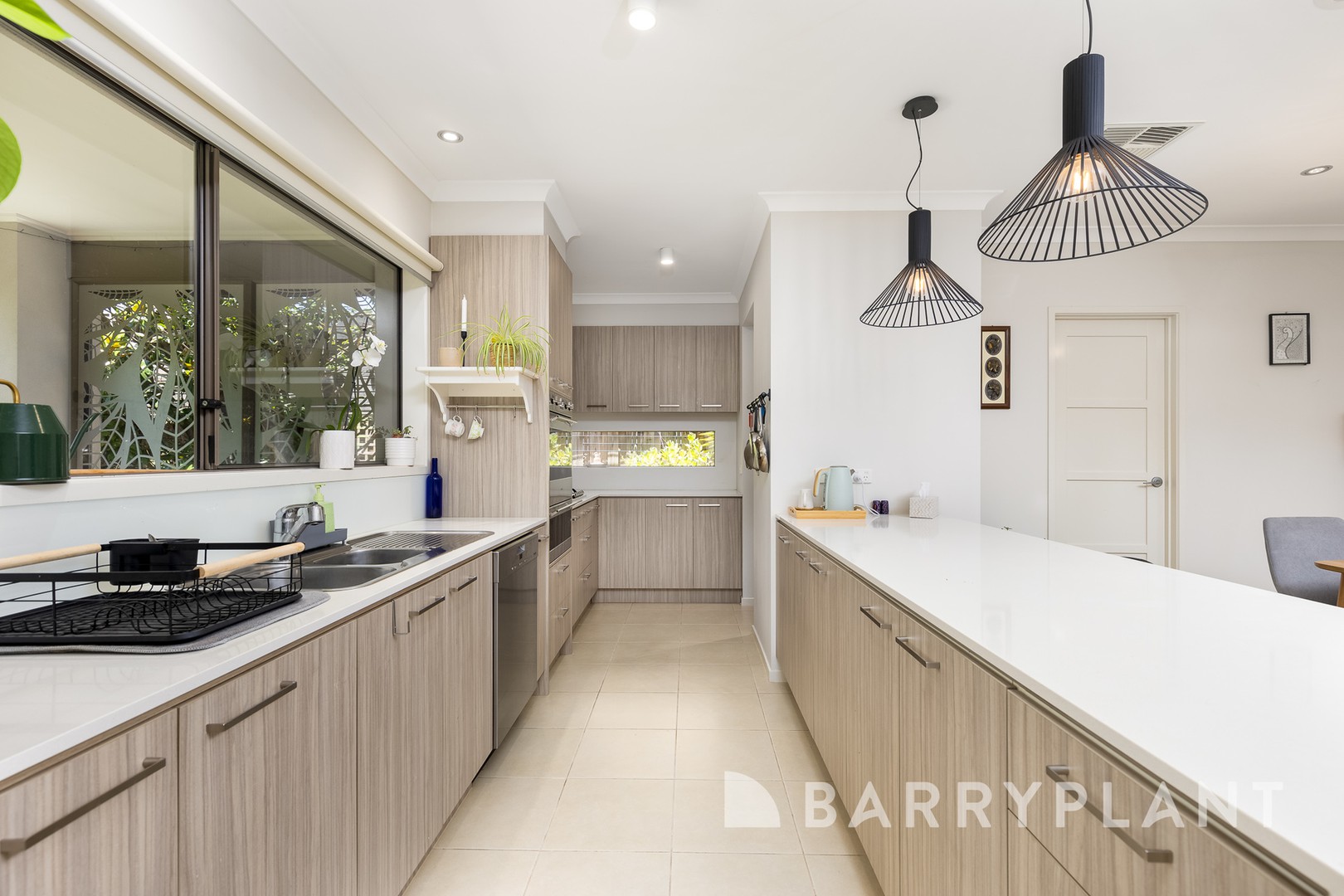 16 Shiraz Crescent, Point Cook, VIC 3030, Point Cook - Thumbnail 5