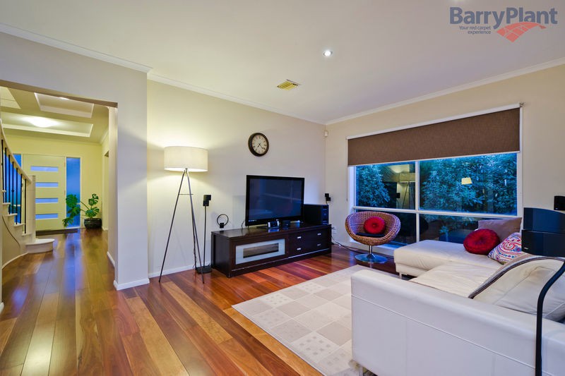 16 South Shore Avenue, Sanctuary Lakes, VIC 3030 - Thumbnail 1 - 07/07/2023