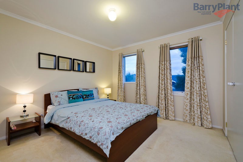 16 South Shore Avenue, Sanctuary Lakes, VIC 3030, Sanctuary Lakes - Thumbnail 4