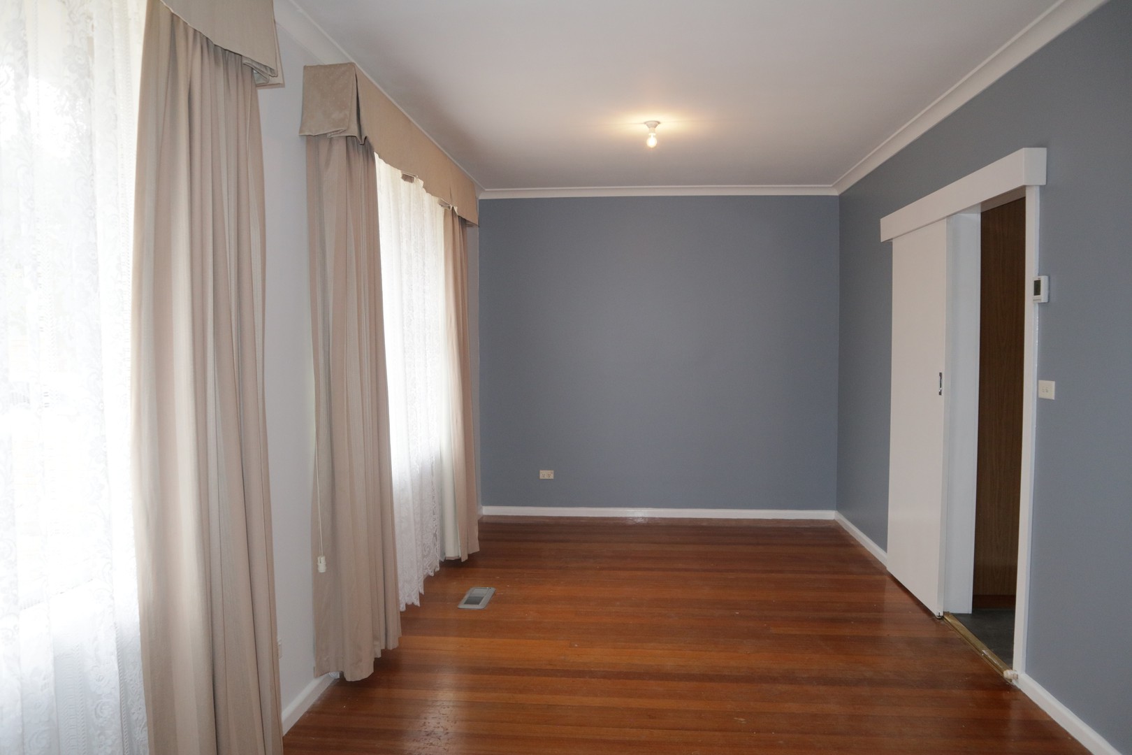16 Southern Crescent, Craigieburn, VIC 3064, Craigieburn - Thumbnail 5
