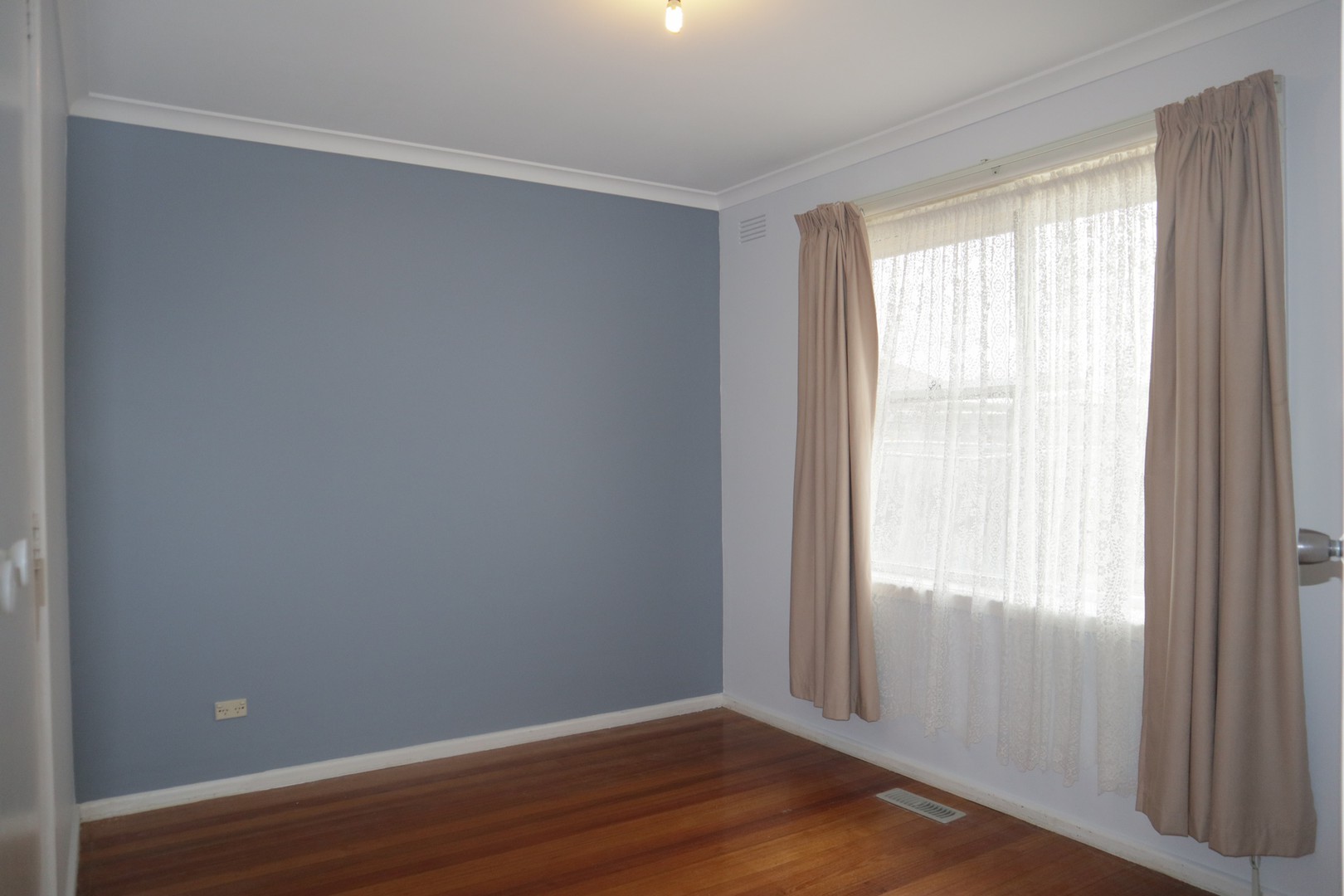 16 Southern Crescent, Craigieburn, VIC 3064, Craigieburn - Thumbnail 7