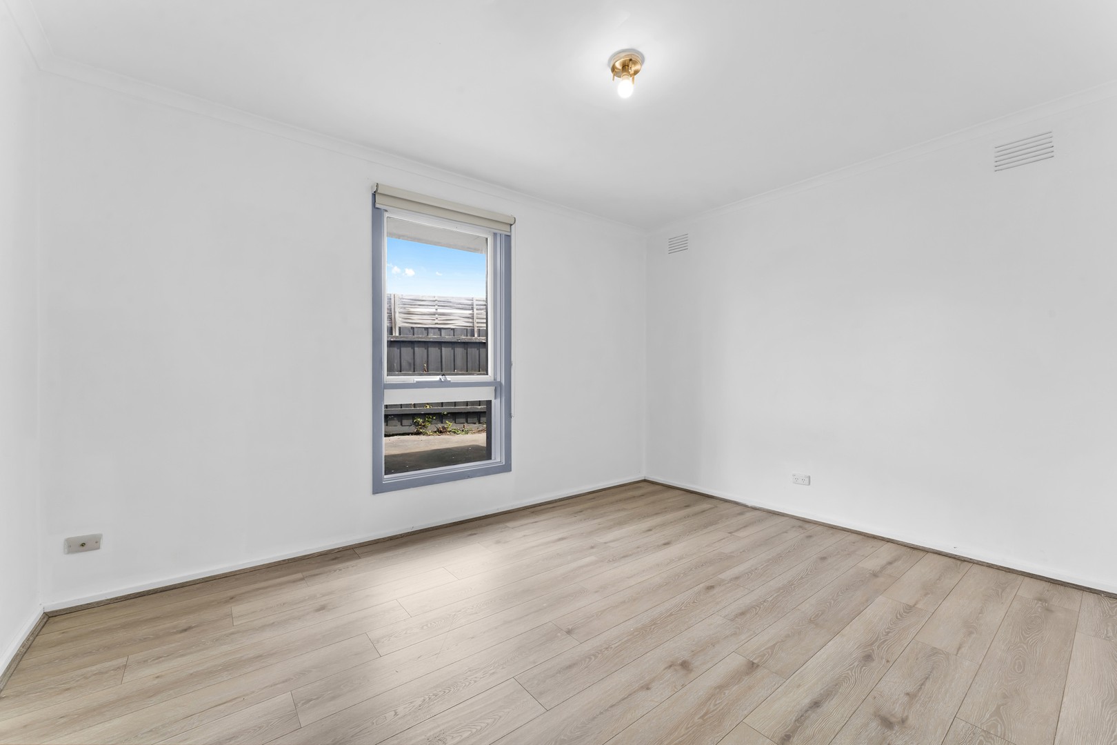 16 Springwood Avenue, Narre Warren, VIC 3805 - Thumbnail 2 - 24/09/2026
