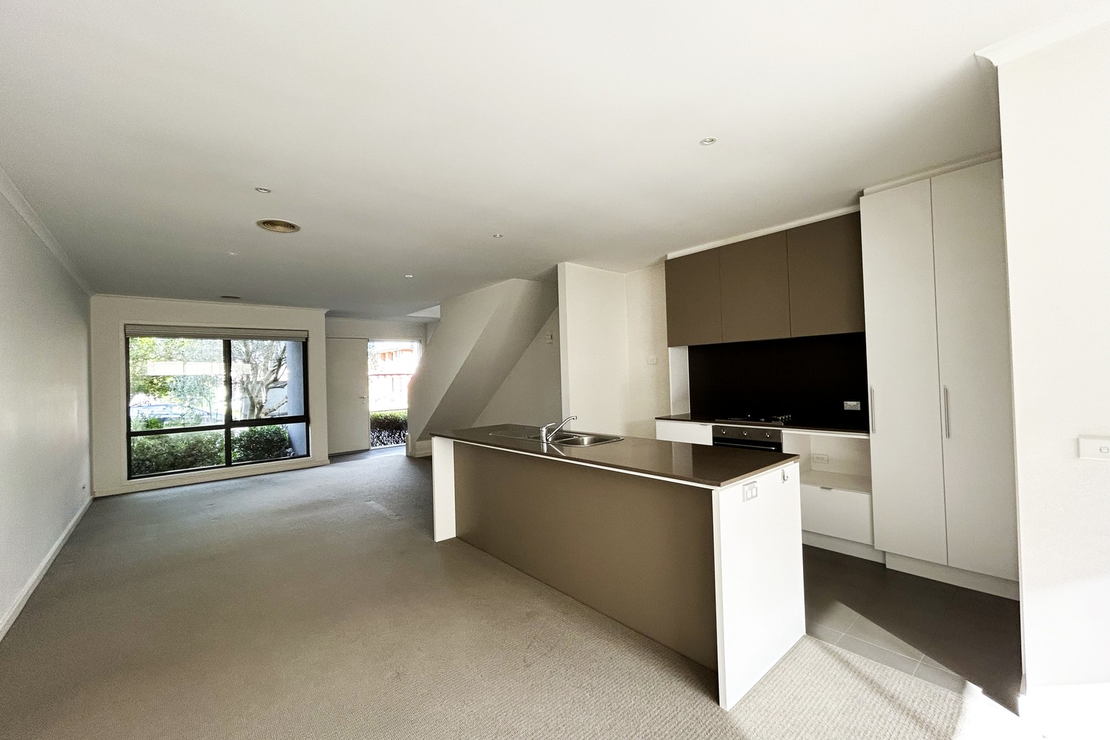 16 St James Park Drive, Mulgrave, VIC 3170, Mulgrave - Thumbnail 2
