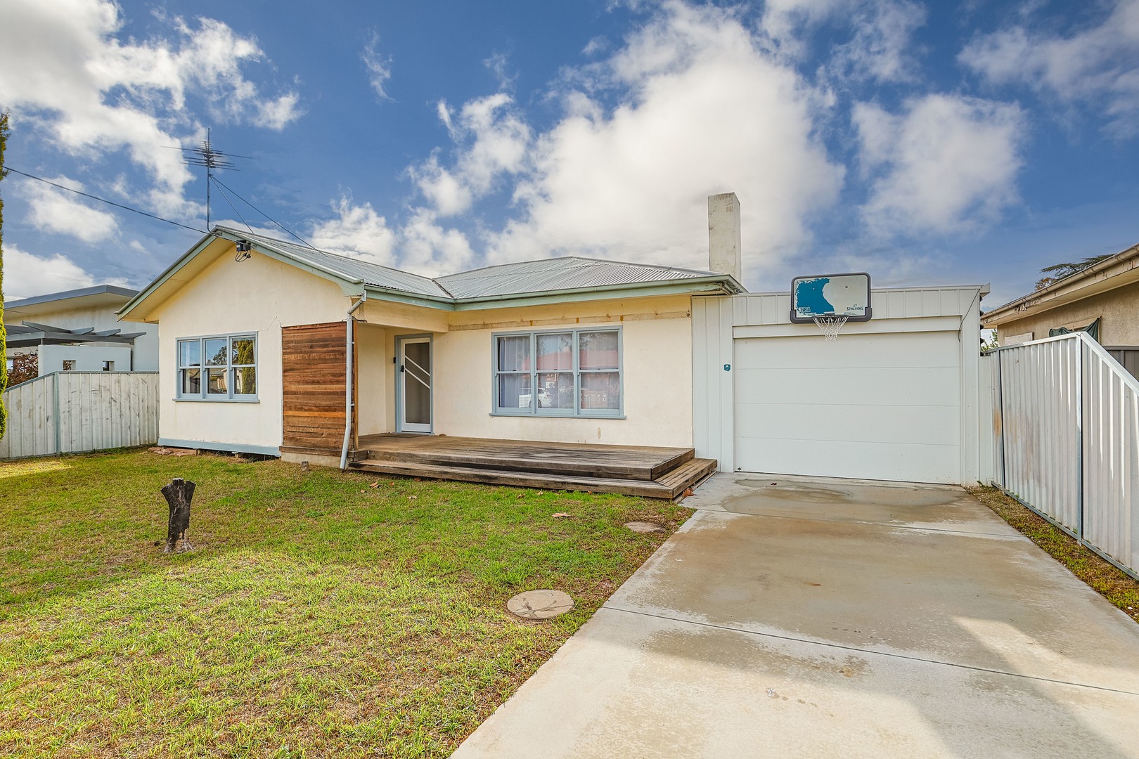 16 Steven Street, Mildura, VIC 3500 - Thumbnail 2 - 04/06/2026