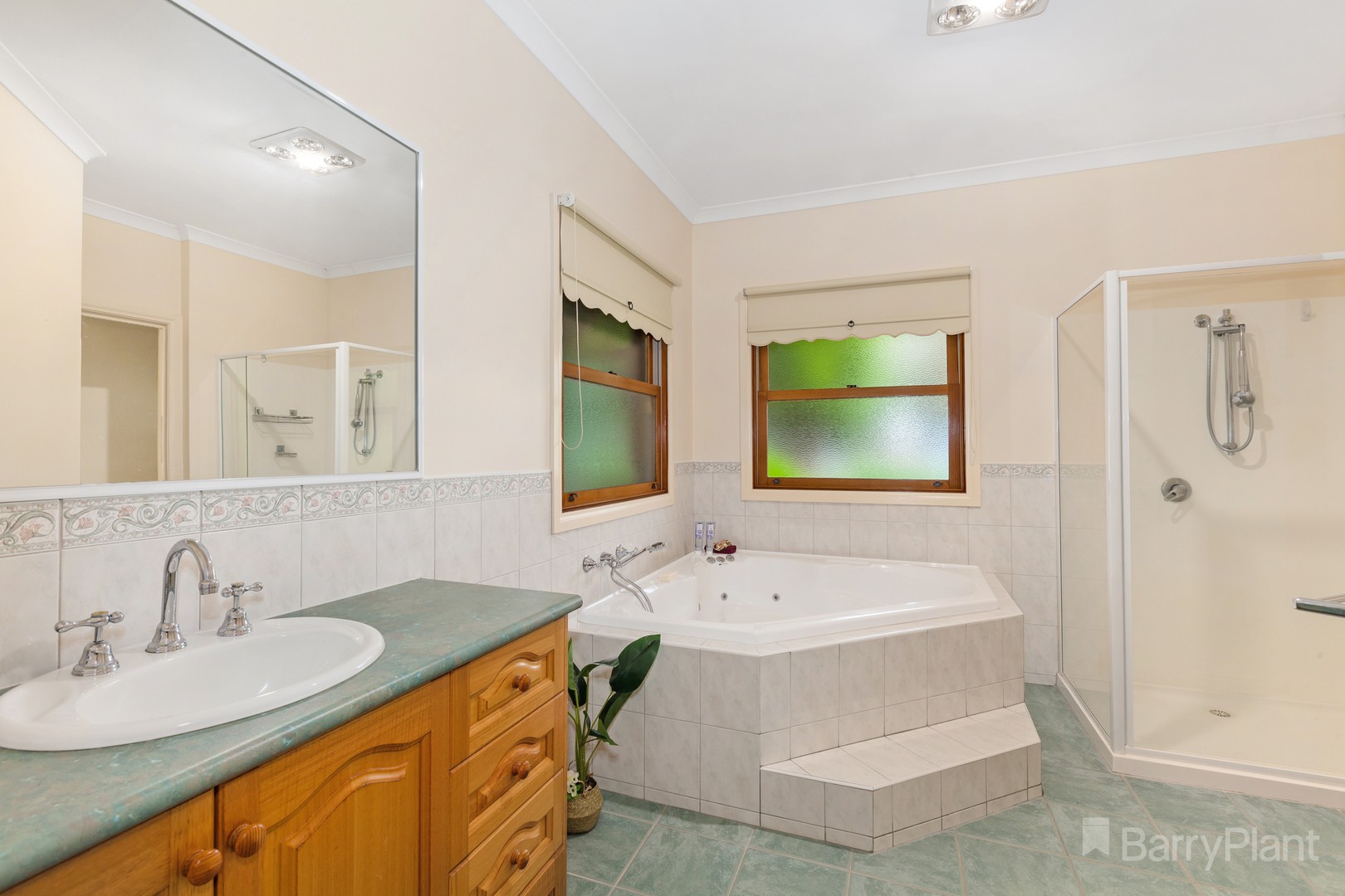16 Stewart Drive, Wallan, VIC 3756, Wallan - Thumbnail 7