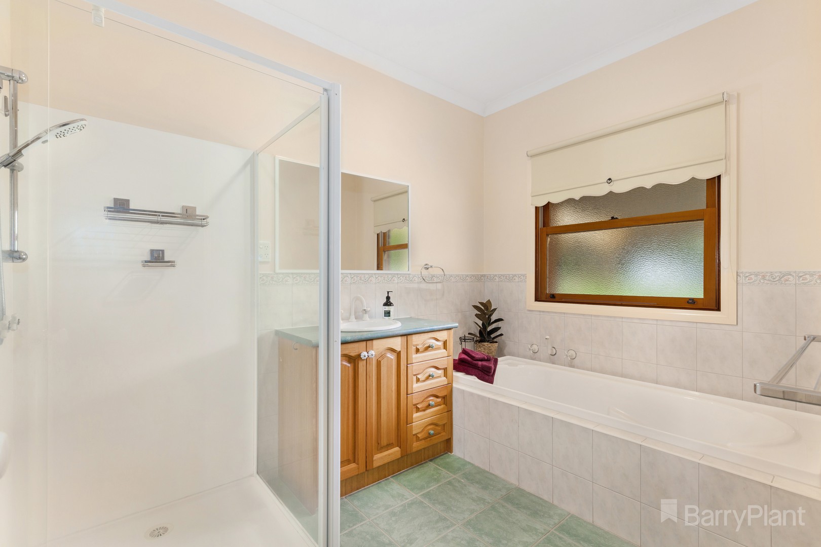 16 Stewart Drive, Wallan, VIC 3756, Wallan - Thumbnail 8