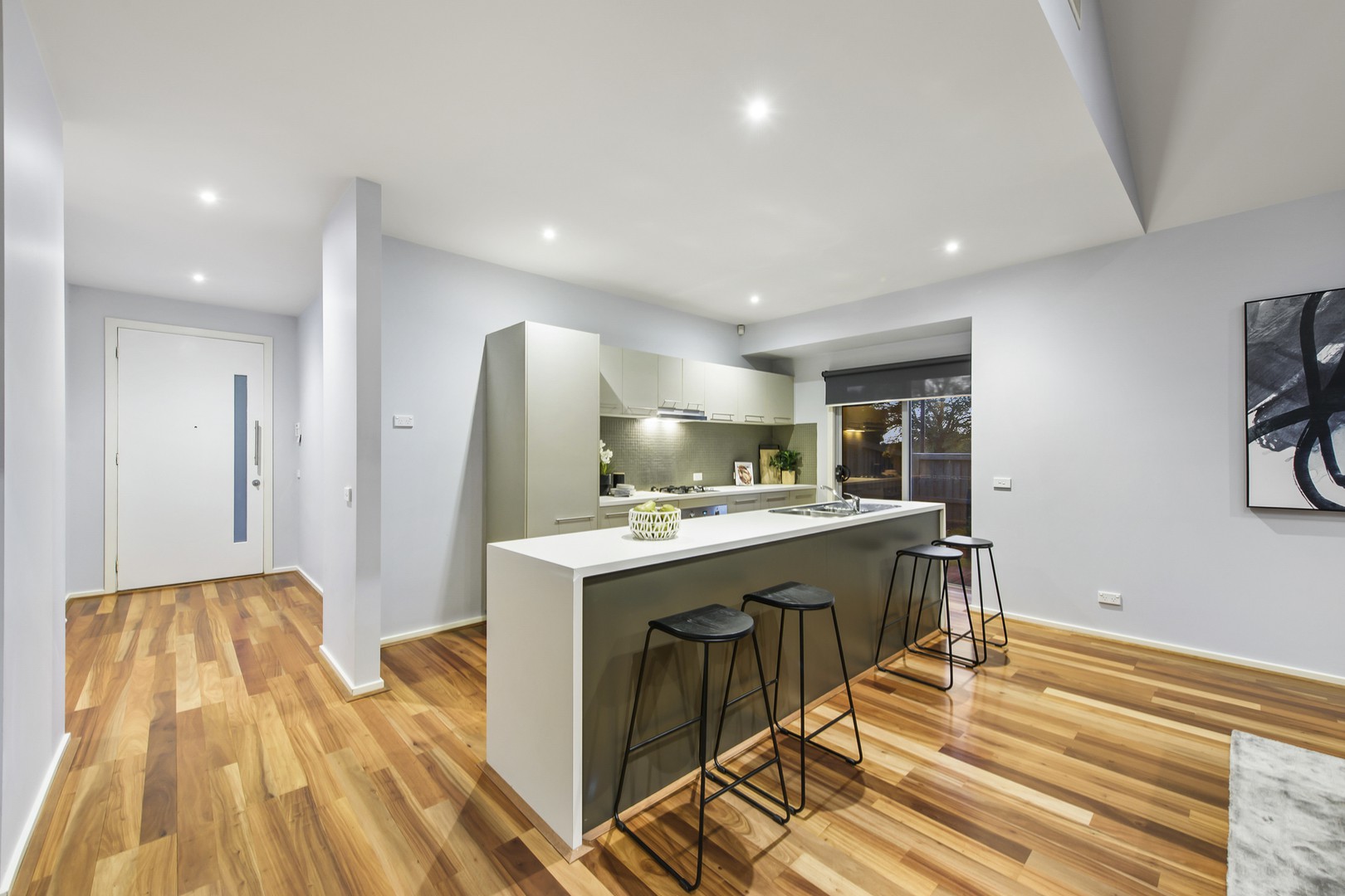 16 Streeton Avenue, Caroline Springs, VIC 3023, Caroline Springs - Thumbnail 4