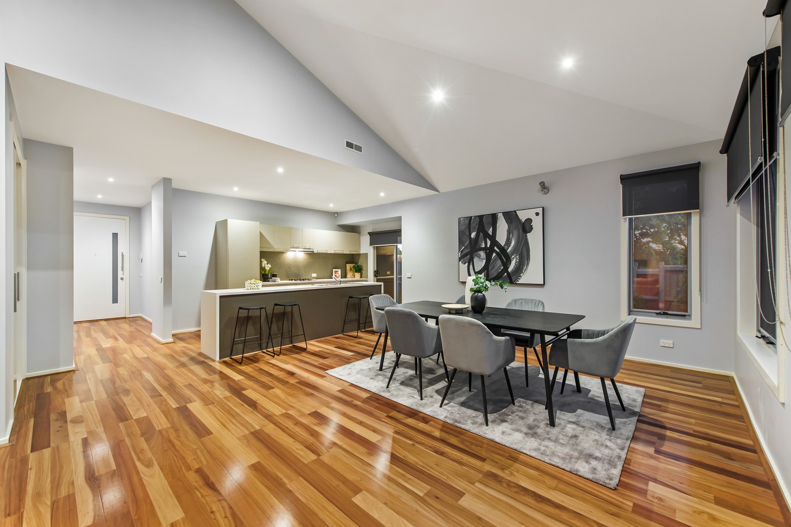 16 Streeton Avenue, Caroline Springs, VIC 3023, Caroline Springs - Thumbnail 6