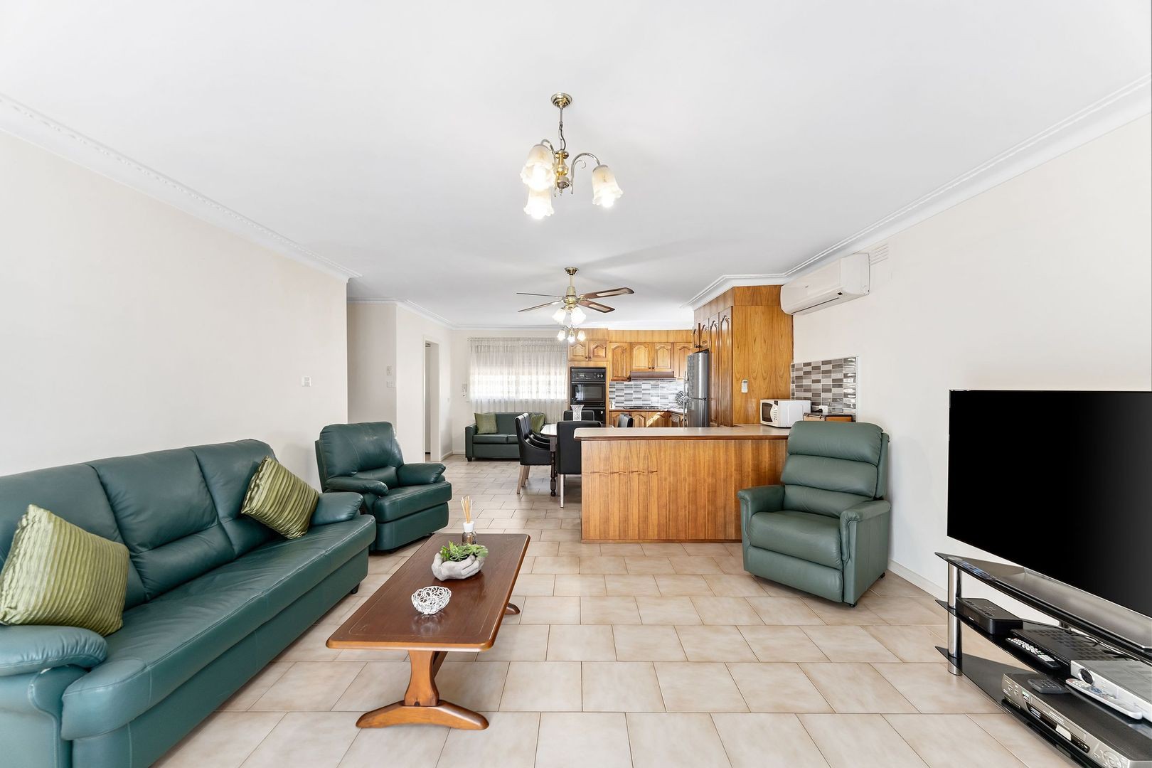 16 Swan St, Keilor Park, VIC 3042, Keilor Park - Thumbnail 3