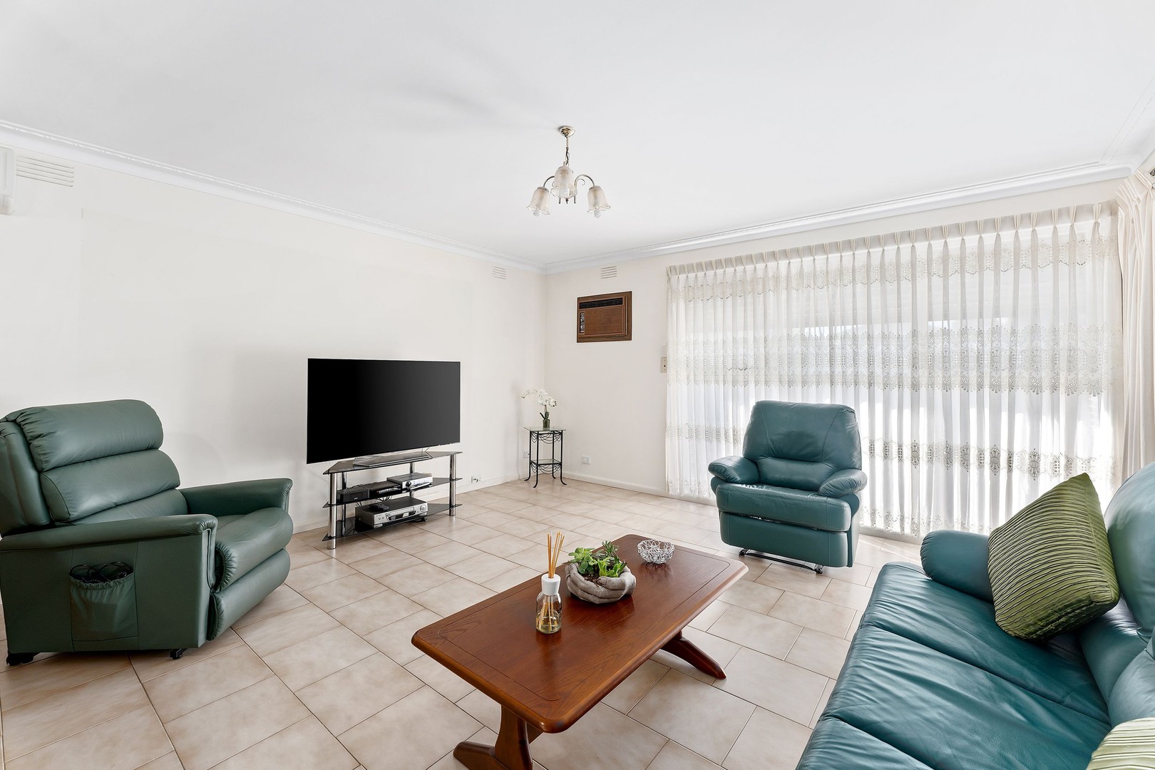 16 Swan Street, Keilor Park, VIC 3042, Keilor Park - Thumbnail 3