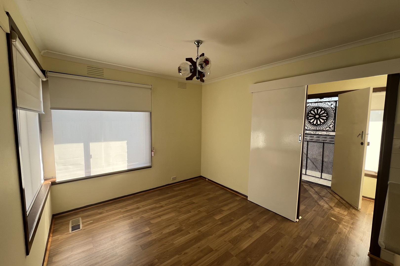 16 Swansea Parade, St Albans, VIC 3021, St Albans - Thumbnail 5