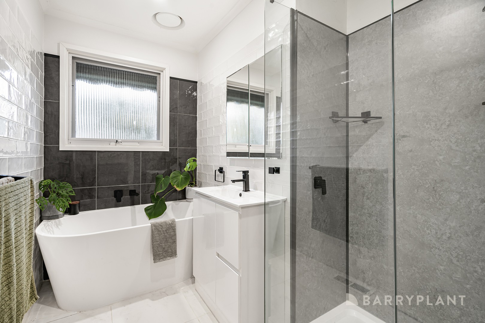 16 Swinburne Avenue, Mooroolbark, VIC 3138, Mooroolbark - Thumbnail 7