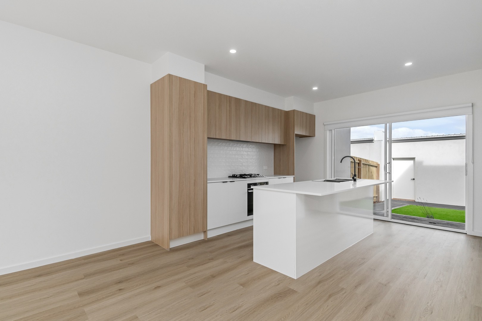 16 Tasman Boulevard, Donnybrook, VIC 3064 - Thumbnail 1 - 01/06/2026