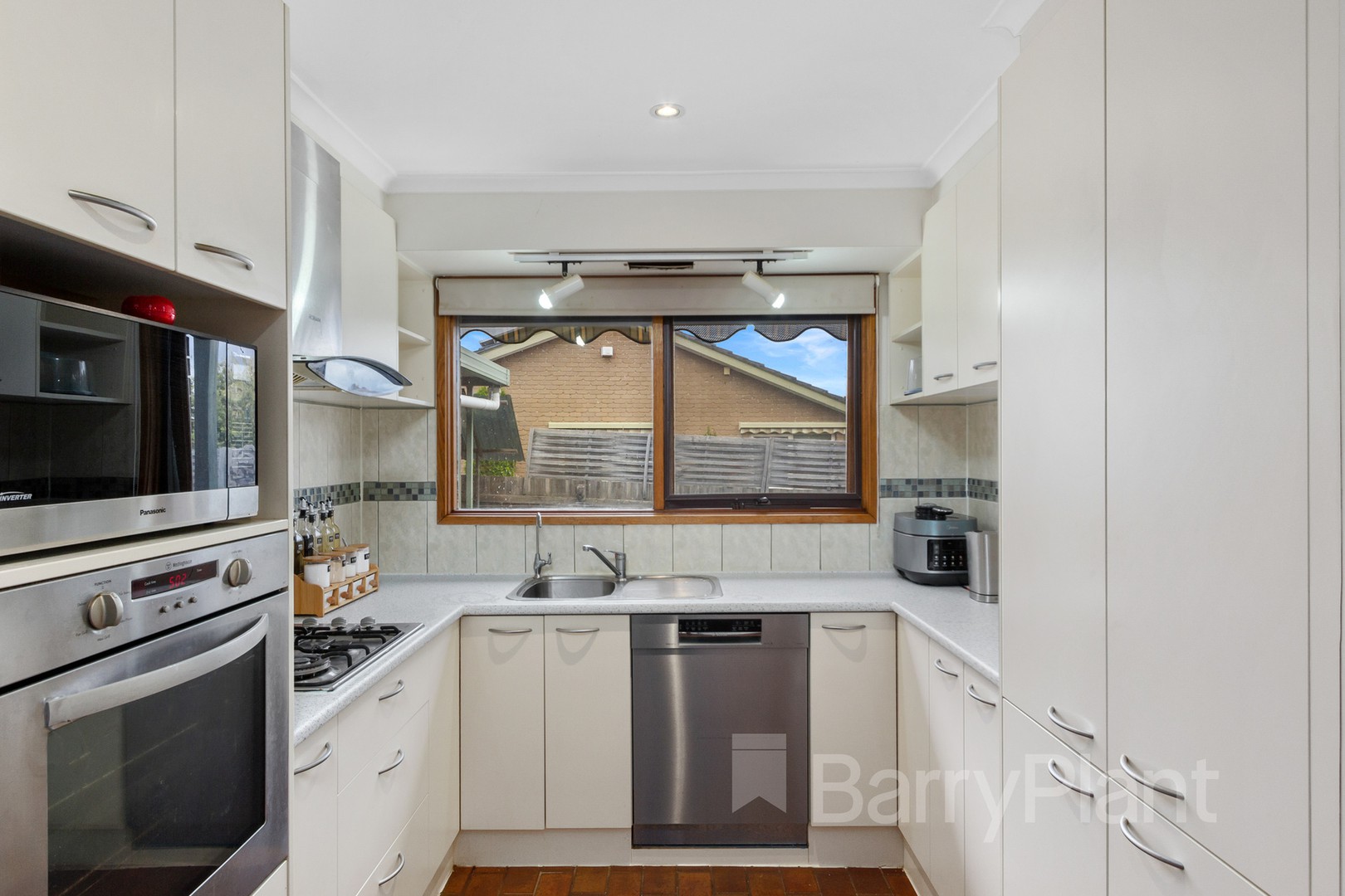 16 Taunton Crescent, Scoresby, VIC 3179, Scoresby - Thumbnail 8