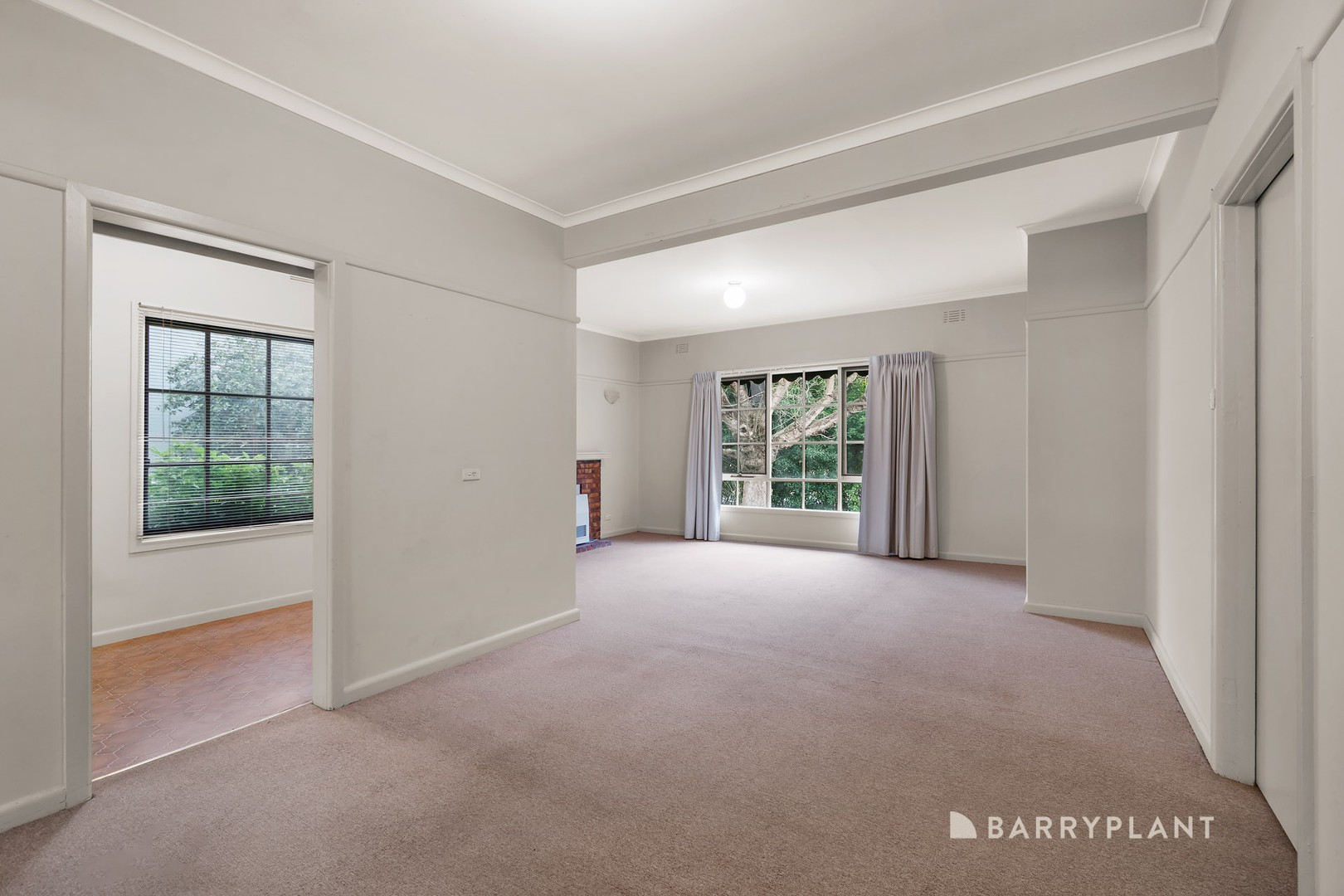 16 Templestowe Road, Bulleen, VIC 3105 - Thumbnail 2 - 23/04/2024