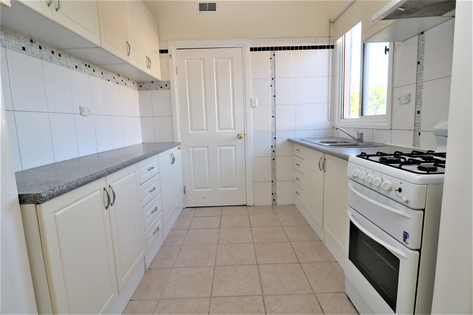 16 Tennyson  Street, Norlane, VIC 3214, Norlane - Thumbnail 4