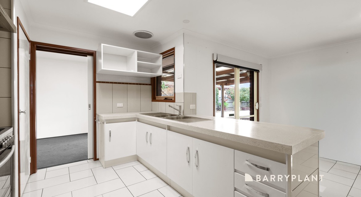 16 Terry Close, Narre Warren, VIC 3805, Narre Warren - Thumbnail 2