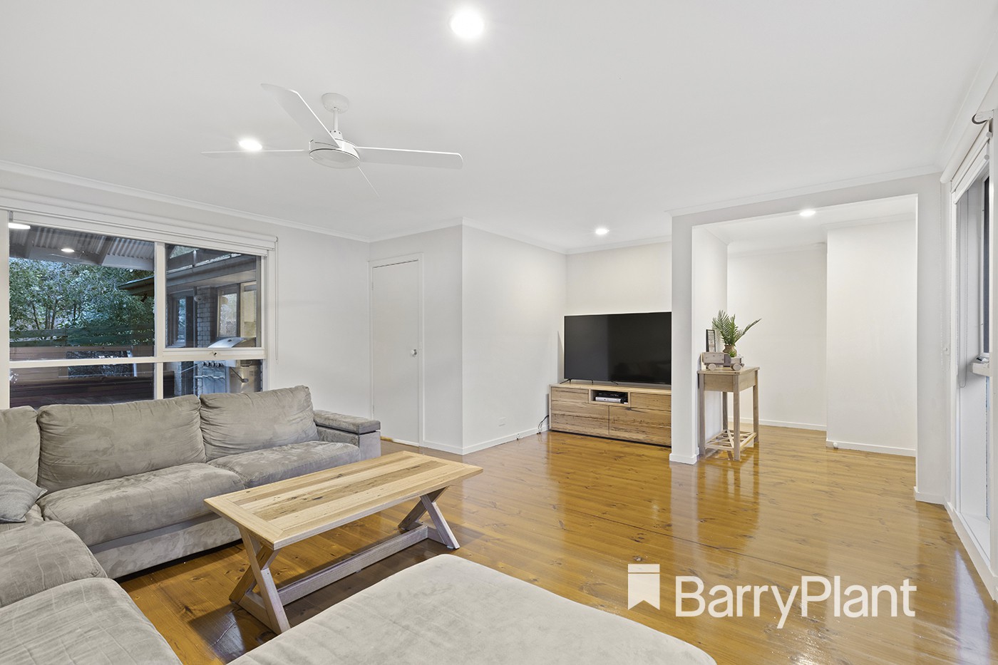 16 The AvenueMontrose, VIC 3765, Montrose - Thumbnail 3