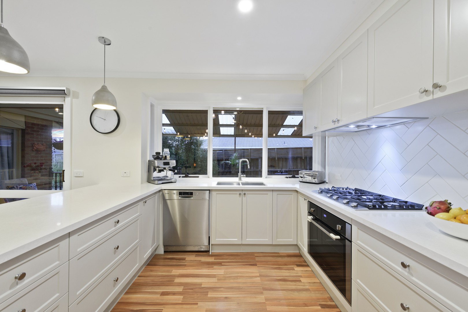 16 Tormorvey Avenue, Hillside, VIC 3037, Hillside - Thumbnail 4