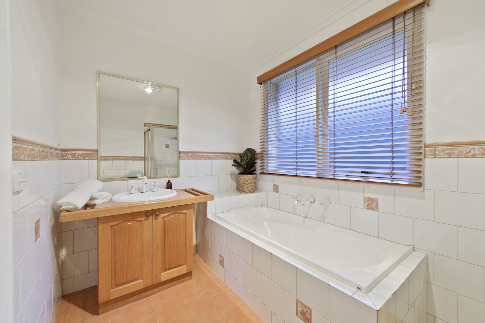 16 Tormorvey Avenue, Hillside, VIC 3037, Hillside - Thumbnail 8