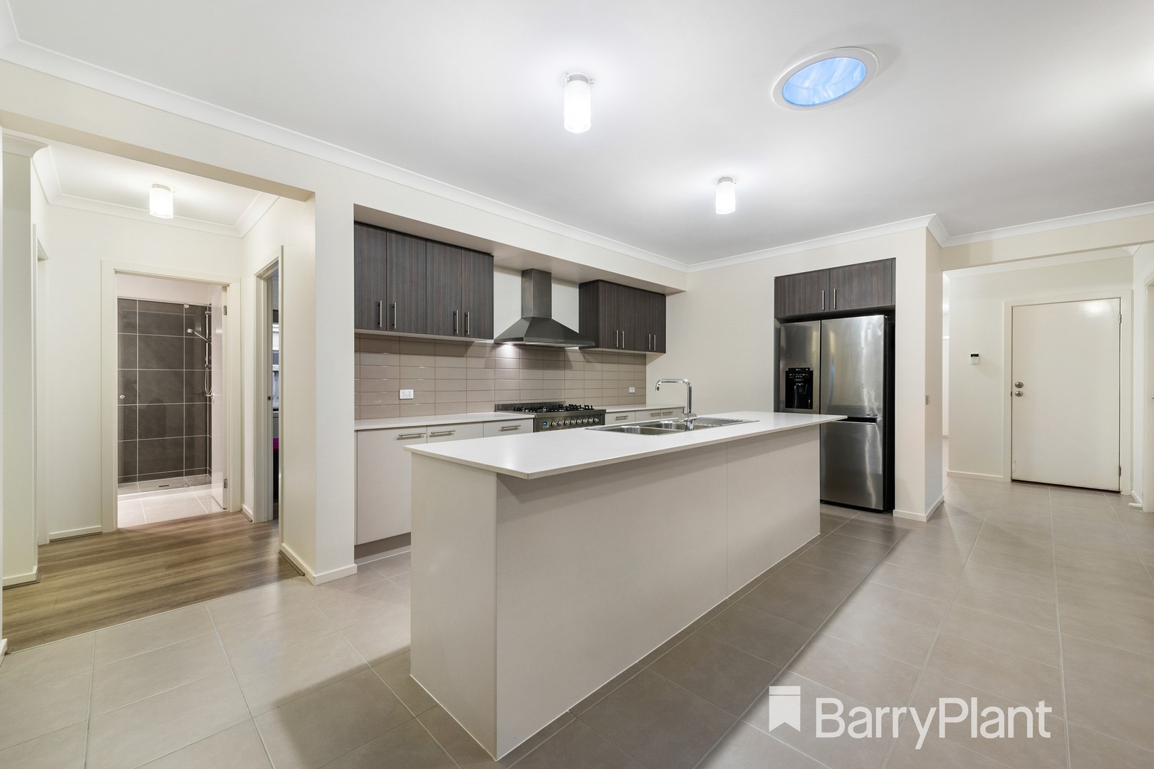 16 Tourmaline Street, Tarneit, VIC 3029, Tarneit - Thumbnail 7