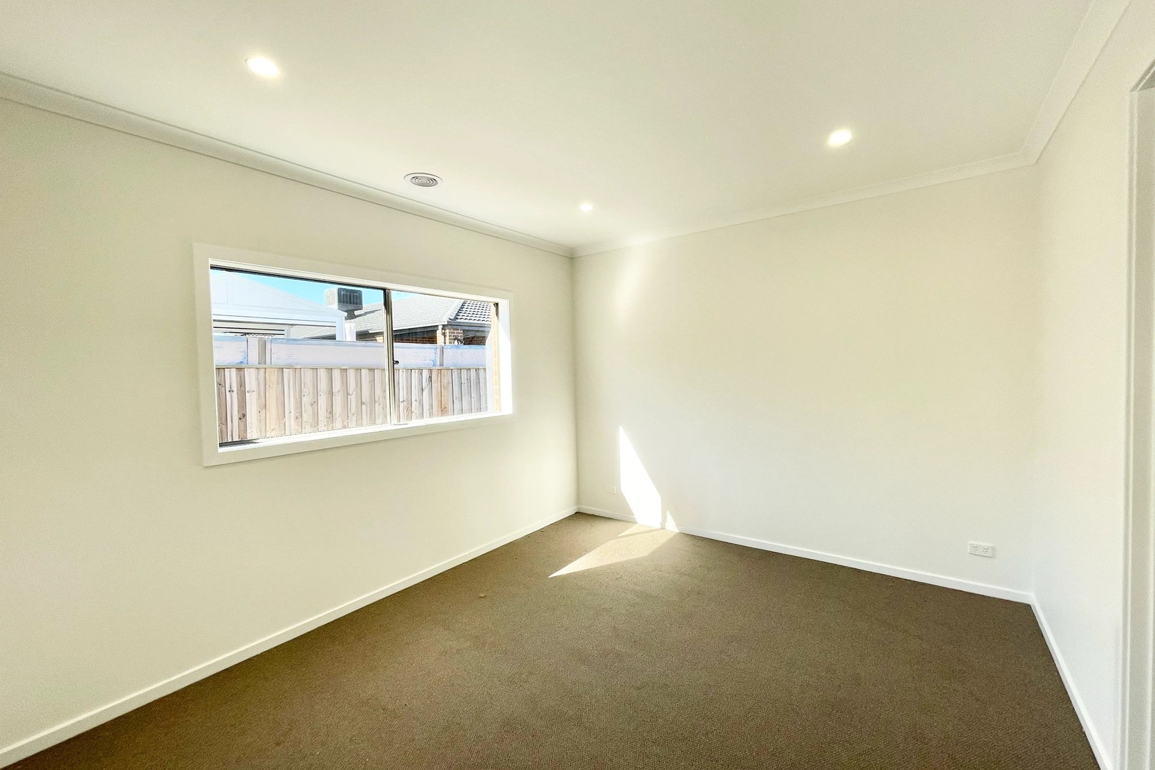 16 Trentino Grove, Fraser Rise, VIC 3336 - Thumbnail 2 - 25/04/2025