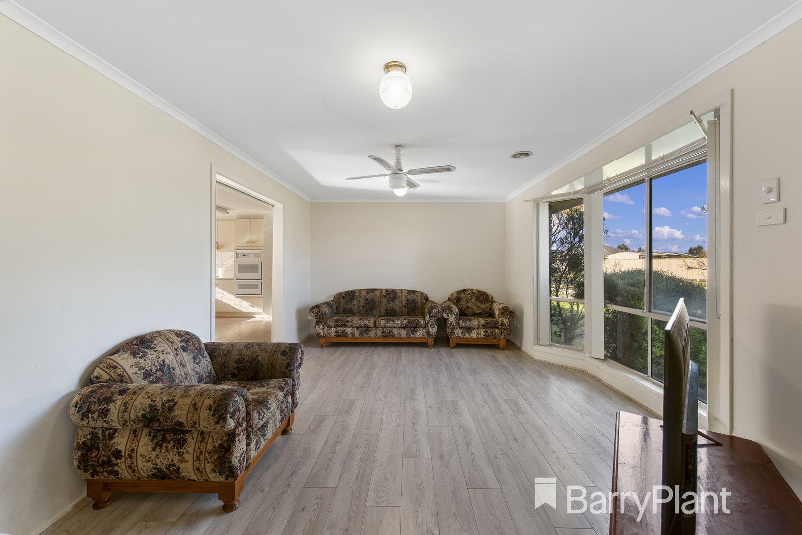 16 Trethowan Avenue, Melton West, VIC 3337, Melton West - Thumbnail 3