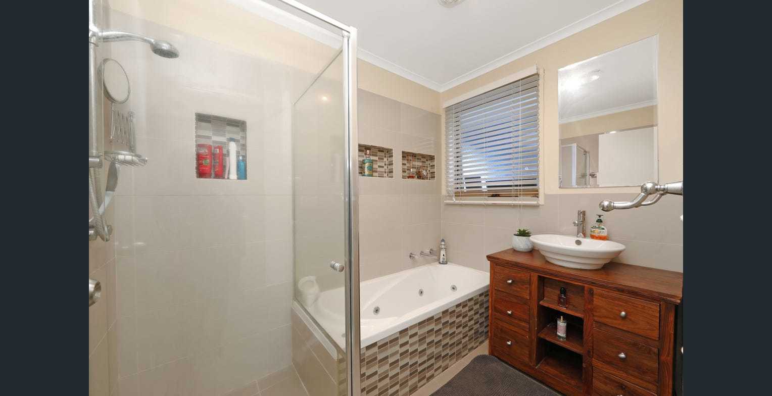 16 Trevena Close, Rowville, VIC 3178 - Thumbnail 2 - 01/04/2025