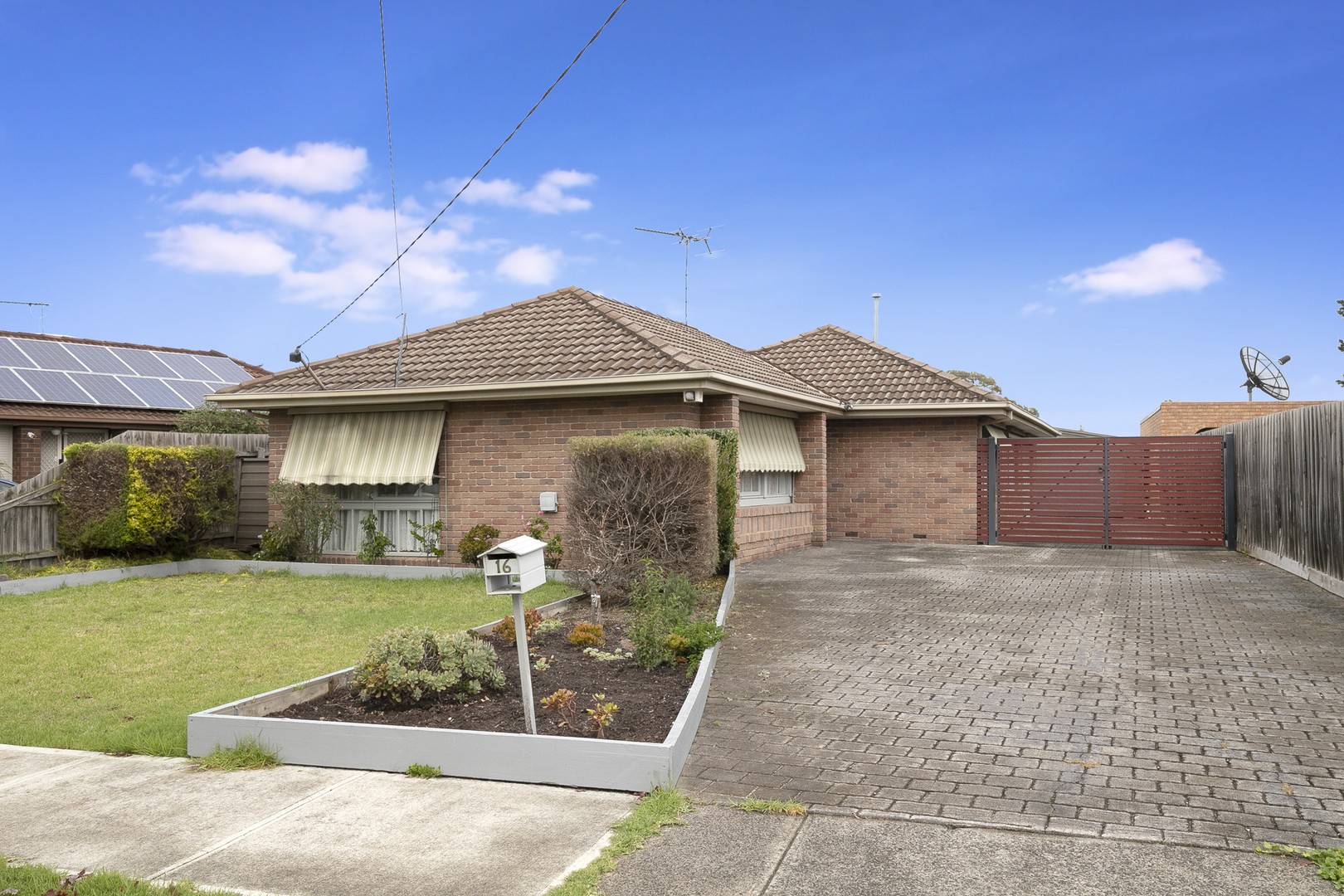 16 Valewood Drive, Kealba, VIC 3021