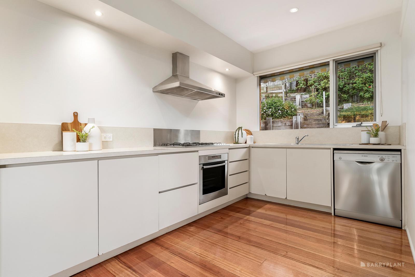 16 Valley Way, Warrandyte, VIC 3113, Warrandyte - Thumbnail 4