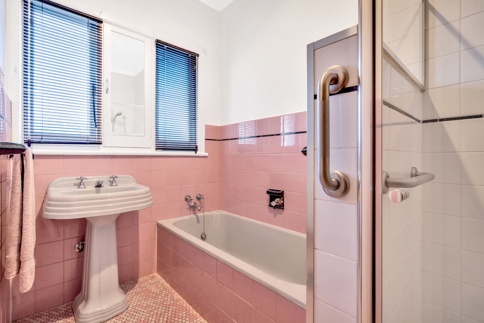 16 Verdun Grove, Reservoir, VIC 3073, Reservoir - Thumbnail 7