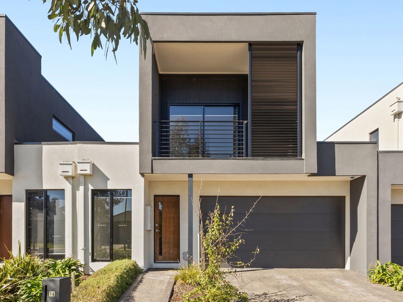 16 Verona Crescent, Fraser Rise, VIC 3336 - Image - 31/08/2026