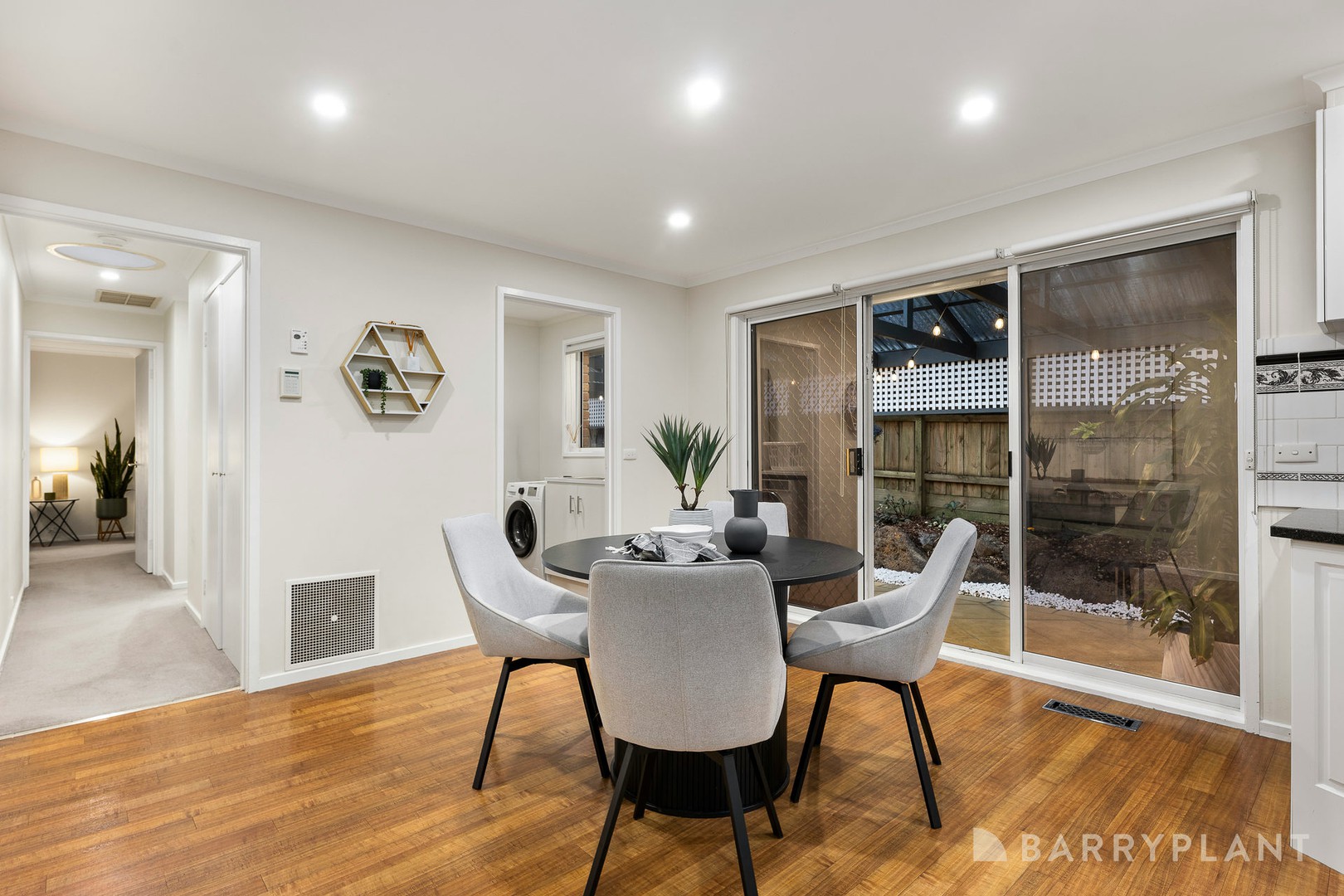 16 Wainewright Avenue, Mooroolbark, VIC 3138, Mooroolbark - Thumbnail 5
