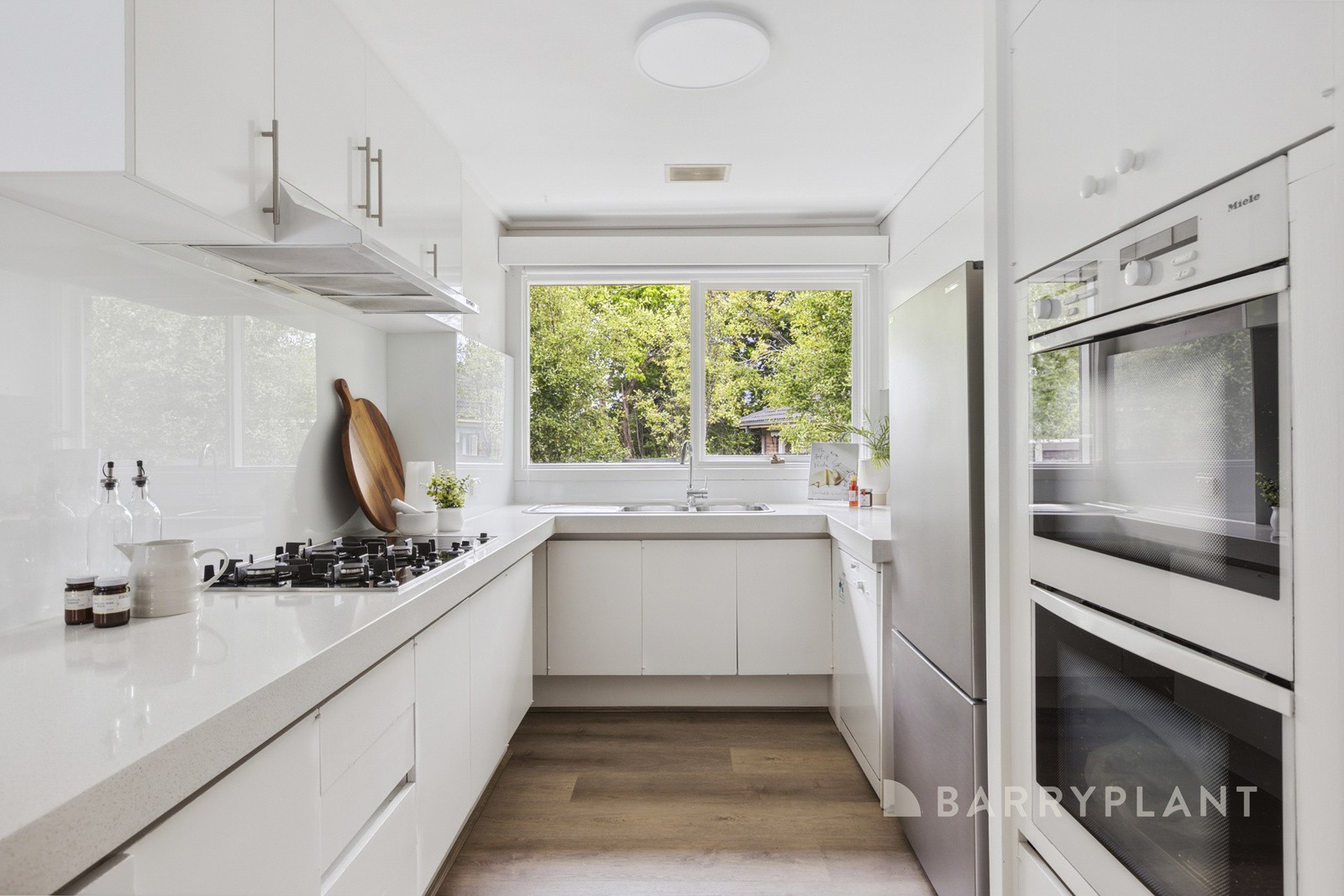 16 Walden Avenue, Wheelers Hill, VIC 3150, Wheelers Hill - Thumbnail 3