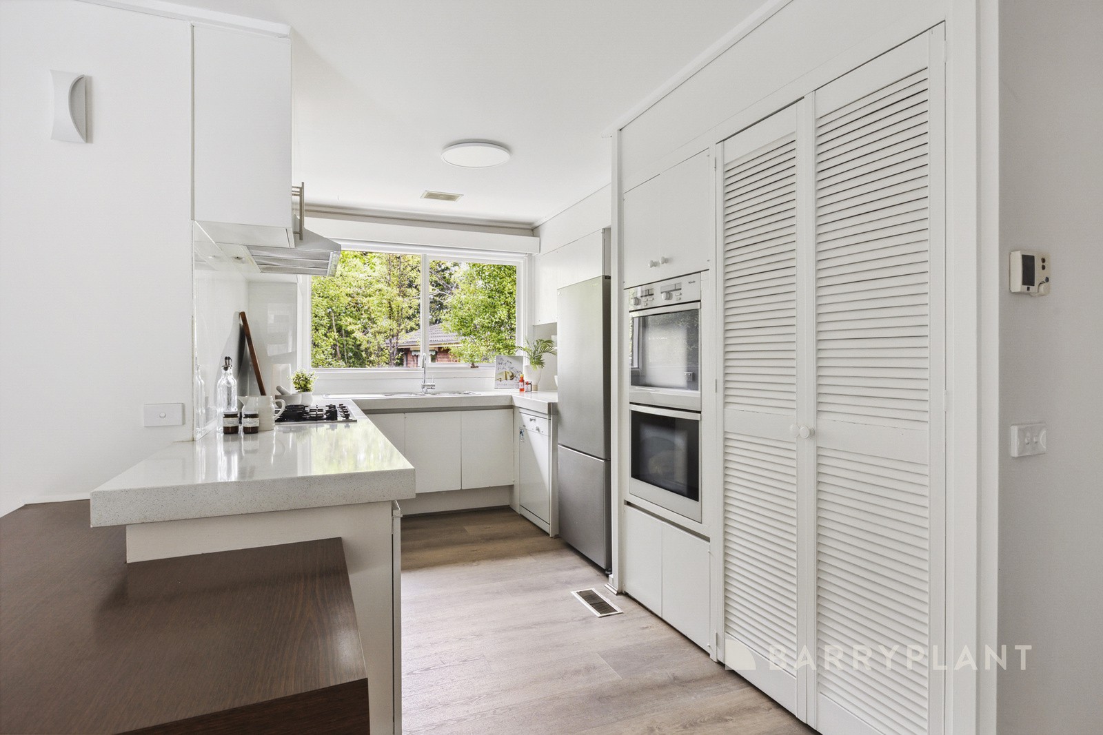 16 Walden Avenue, Wheelers Hill, VIC 3150, Wheelers Hill - Thumbnail 5