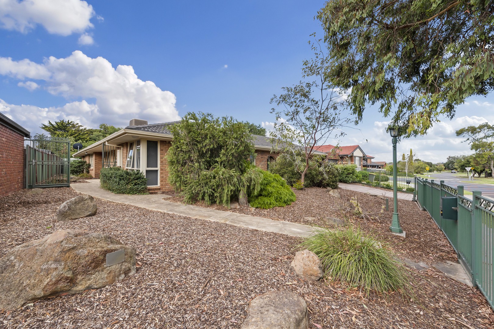 16 Wanaka Drive, Taylors Lakes, VIC 3038, Taylors Lakes - Thumbnail 3