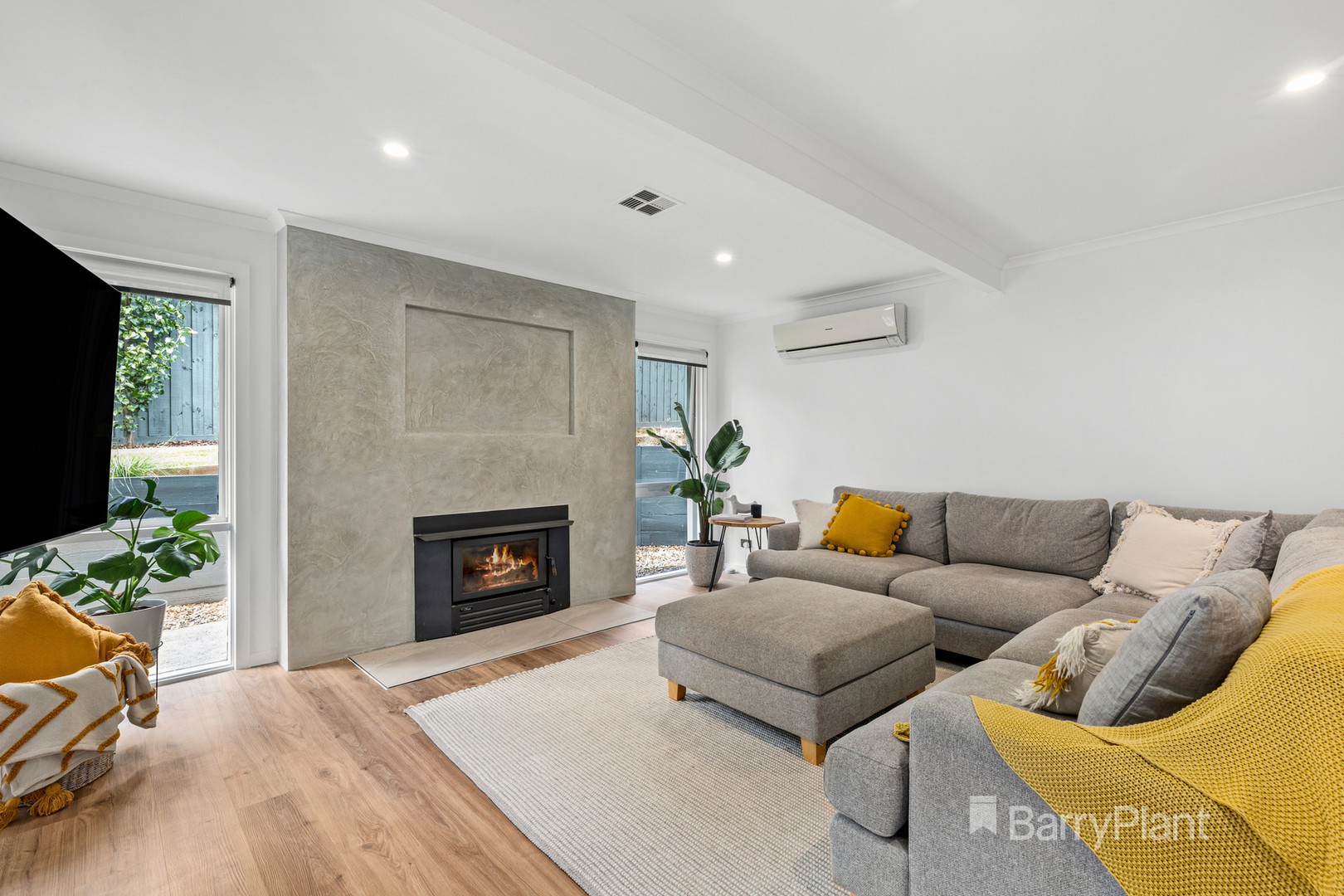 16 Warrington Crescent, Wattle Glen, VIC 3096, Wattle Glen - Thumbnail 3