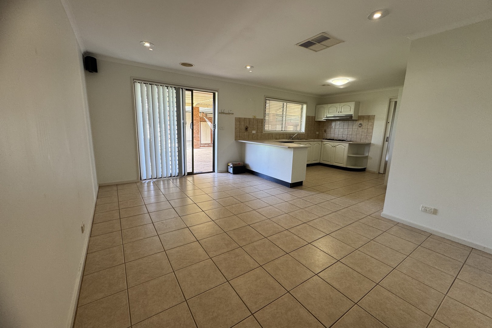 16 Washington Drive, Mildura, VIC 3500 - Thumbnail 2 - 08/04/2026