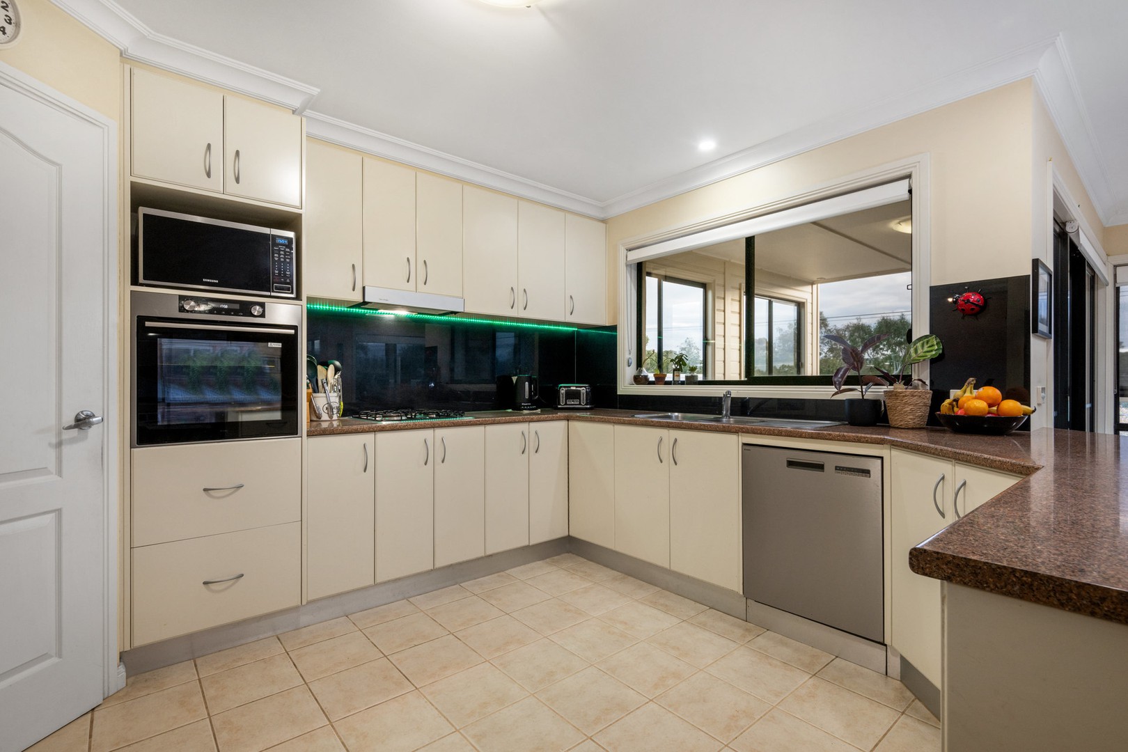 16 Washington Gardens, Leopold, VIC 3224 - Thumbnail 2 - 24/10/2025