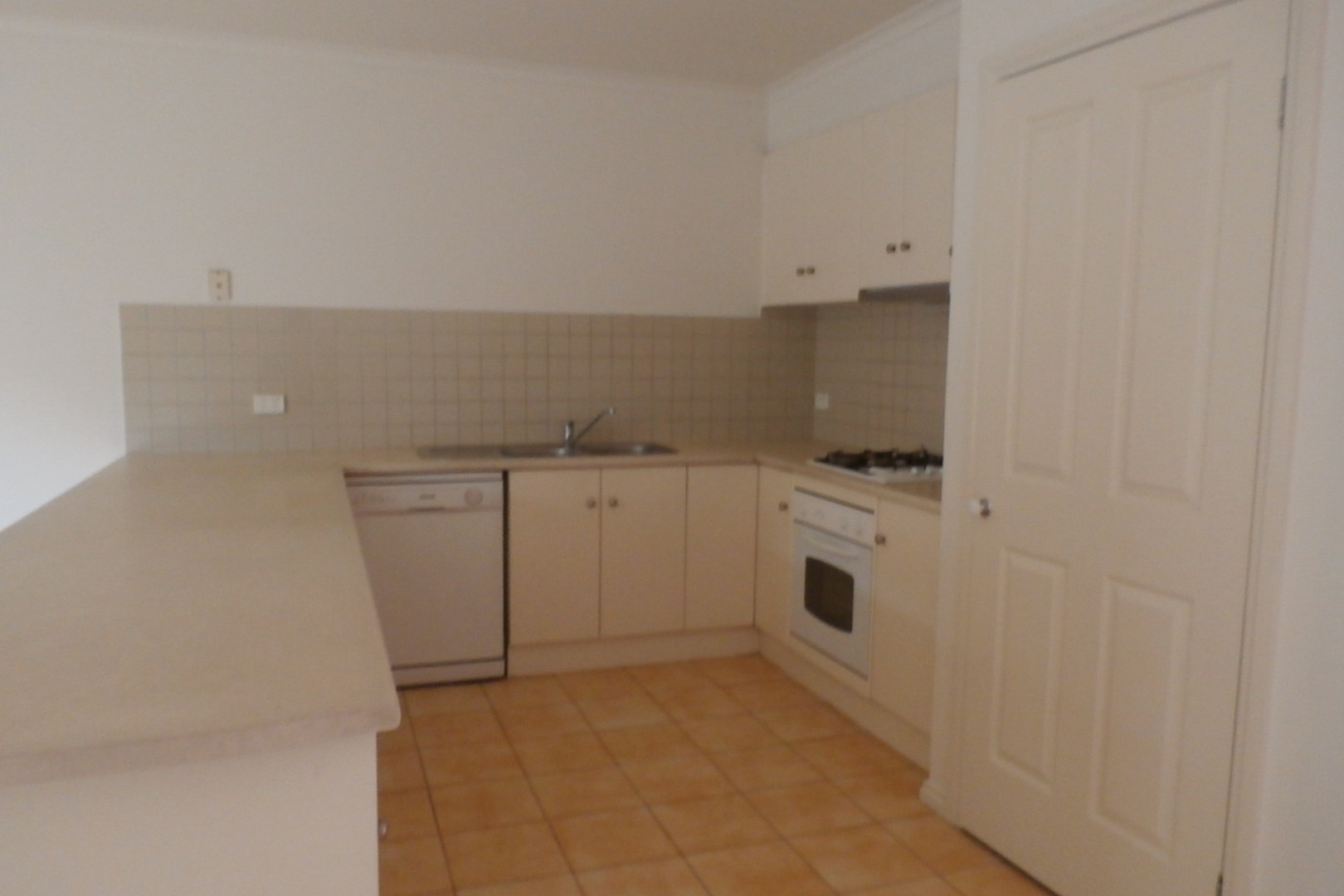 16 Watchtower Road, Coburg, VIC 3058, Coburg - Thumbnail 4
