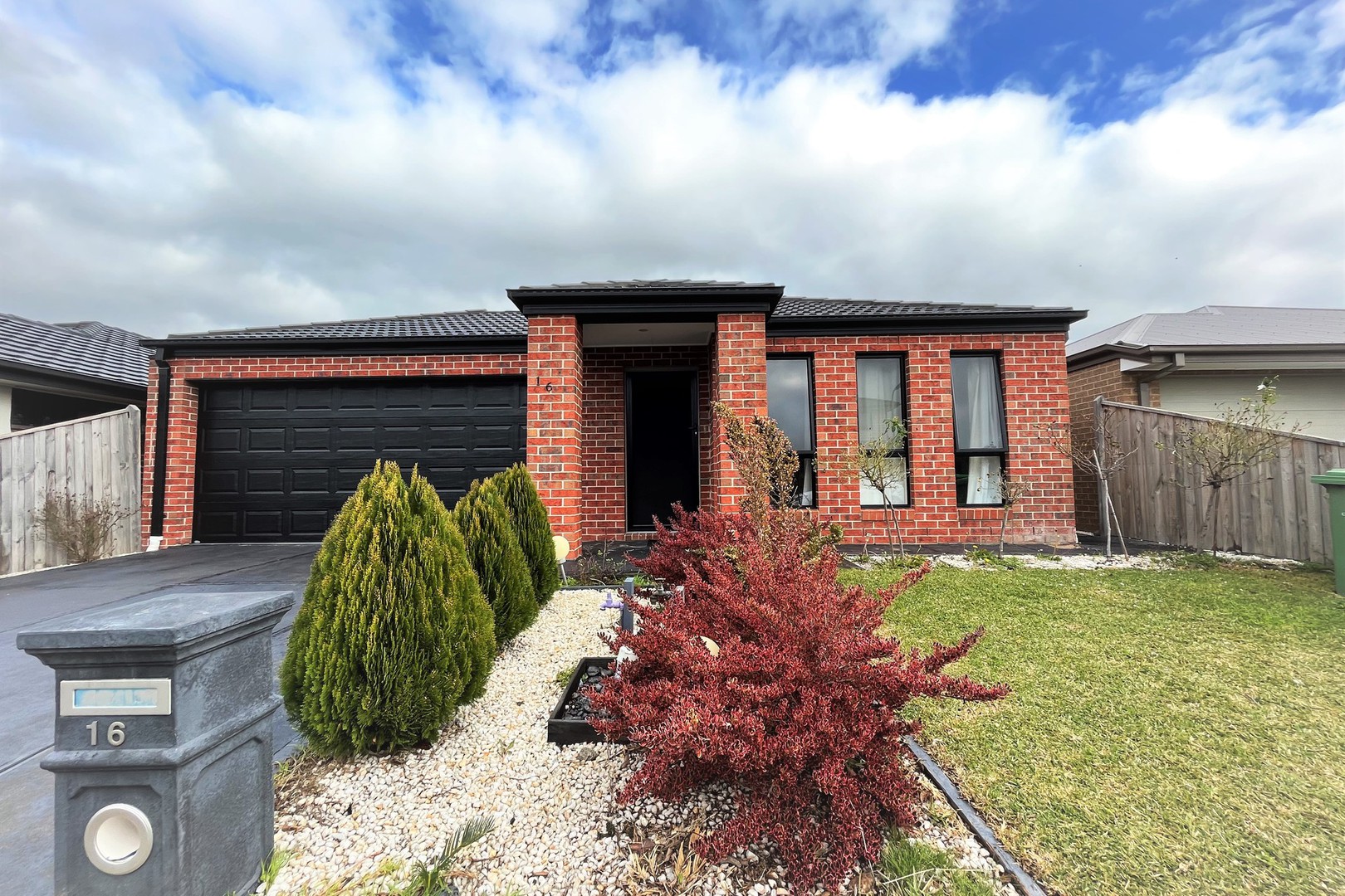 16 Wendy Way, Pakenham, VIC 3810, Pakenham - Thumbnail 2