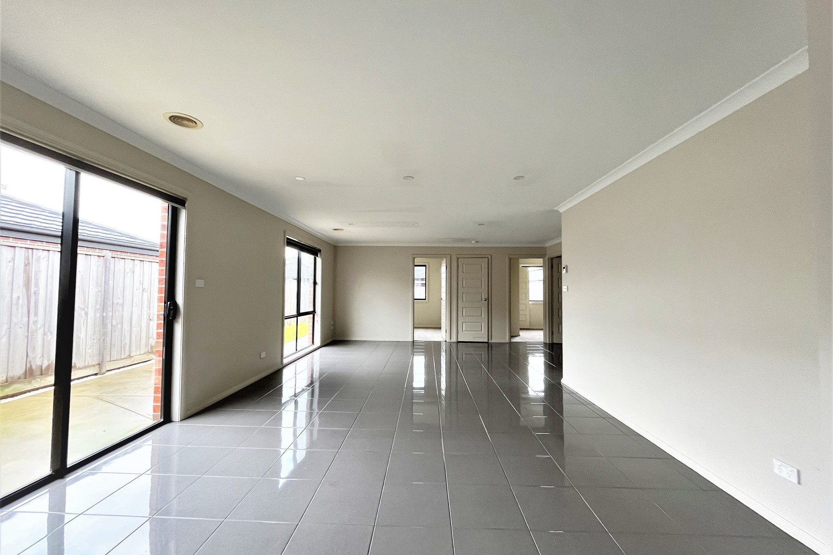 16 Wendy Way, Pakenham, VIC 3810, Pakenham - Thumbnail 3